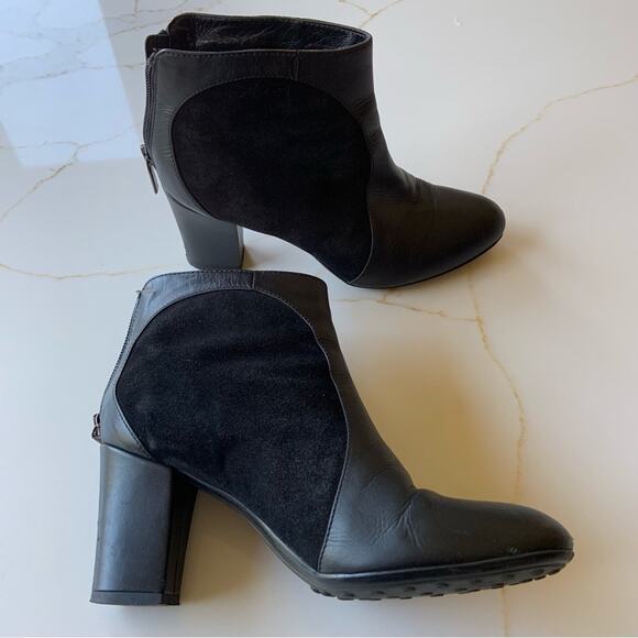 Aquatalia Black Ankle Booties Genuine Leather Size 6.5 Heeled Boots $550 Retail - Picture 4 of 16